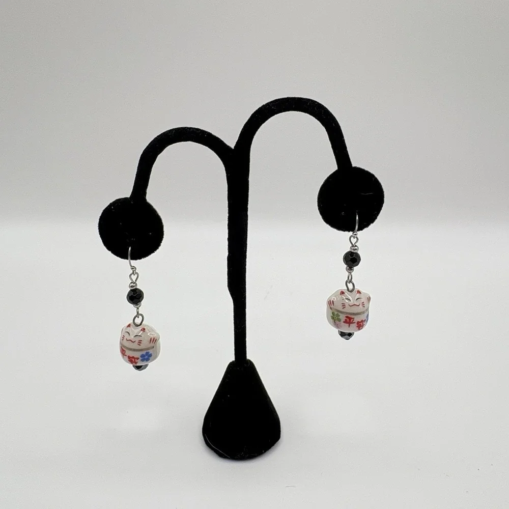 Japanese Maneki Neko Lucky Cat Earrings Ceramic Hand Painted Dangle Jewelry